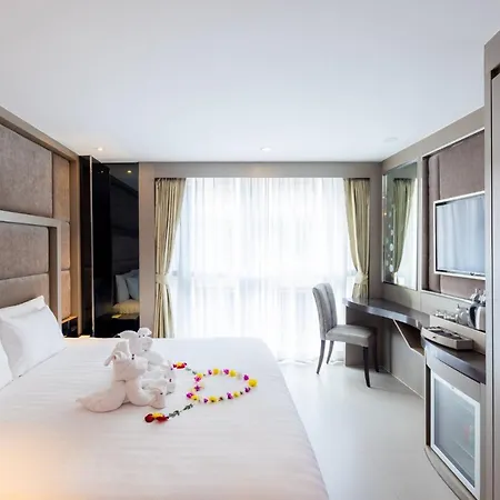 Azure Hotel 4*