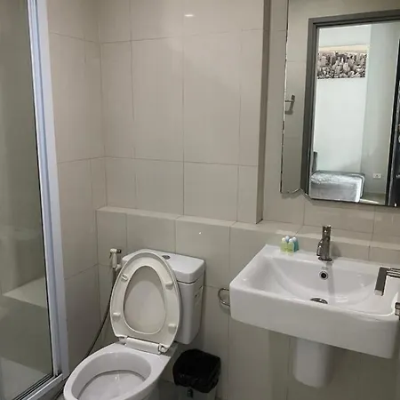 Apartment The Base市中心近海边商场步行街的舒适一卧室公寓 Pattaya