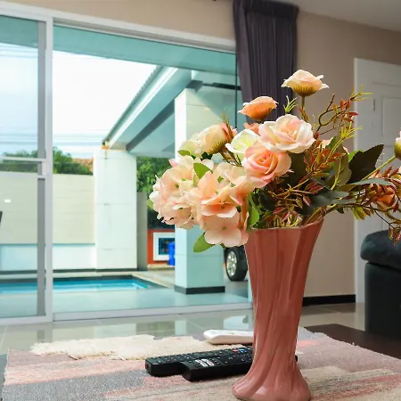 Cityhouse-oscar,pool 4bedrooms-jacuzzi-walking Street 10min * Pattaya