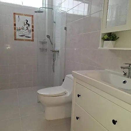 Lagoon 5 Bedroom Pool Villa Pattaya