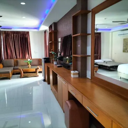 Villa Lagoon 5 Bedroom Pool Pattaya