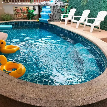 Lagoon 5 Bedroom Pool *