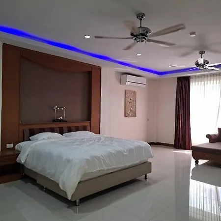 Lagoon 5 Bedroom Pool Villa Pattaya