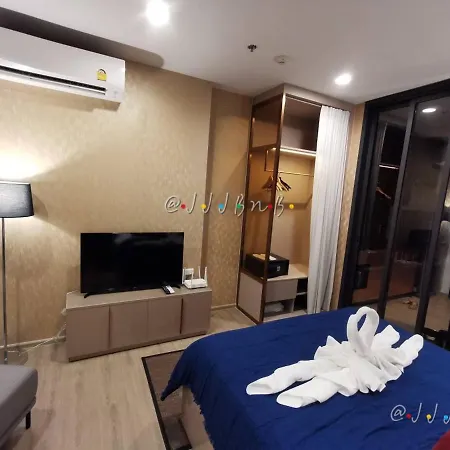 Edge By Jjj ที่พักพร้อมอาหารเช้า