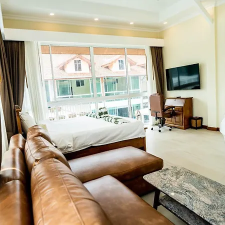 Pratamnak The Luxury Pool By Ak Villa Pattaya