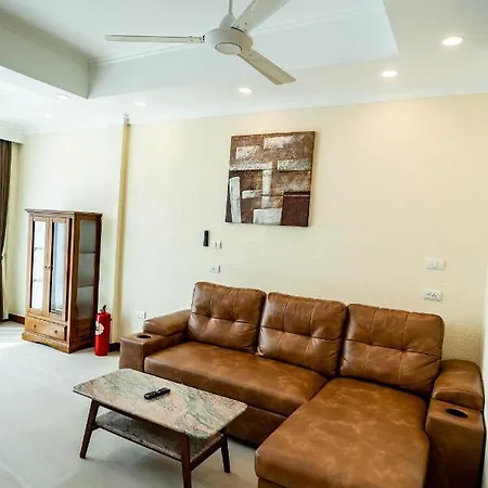 Pratamnak The Luxury Pool By Ak Pattaya