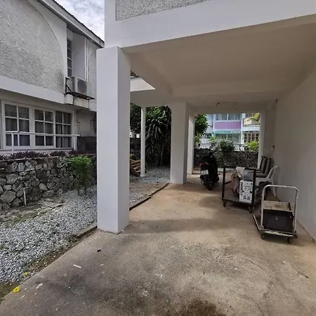 中天海滩&独栋别墅4卧&正对海边&交通方便&泰国大表哥房产 Villa Pattaya