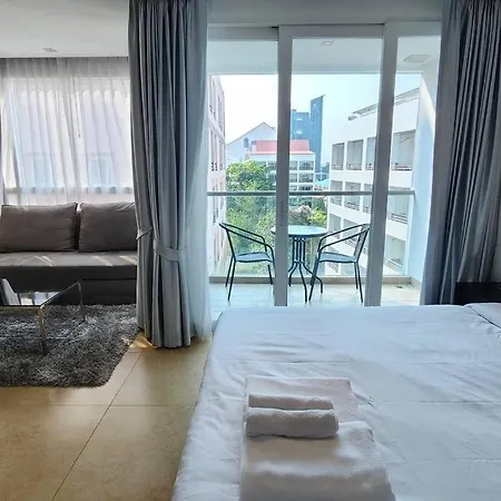 Centara Avenue Residences ​​view B6