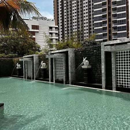 Arcadia Center Apartment *