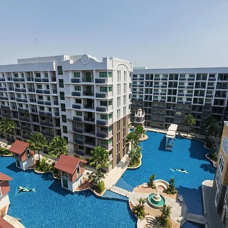 Arcadia Continen Apartment Pattaya