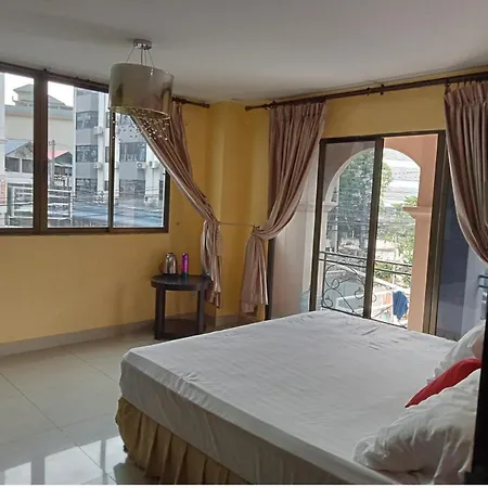 Lucky Hotel 3*