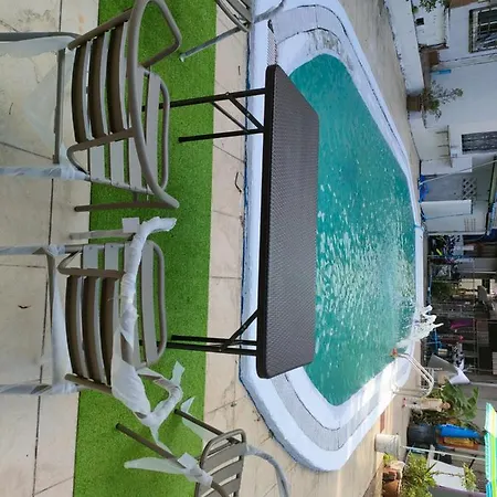 Julee Thai Smile Group Apartment *