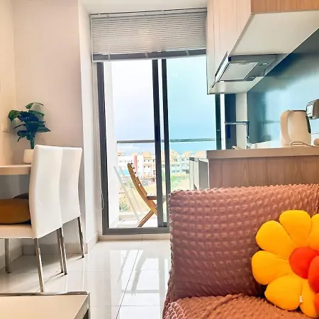 Arcadia 超大泳池 度假套房near Walking Street Apartment *