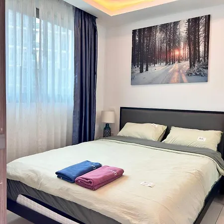 Arcadia 超大泳池 度假套房near Walking Street *
