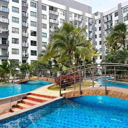Apartment 1arcadia 市区超大泳池 公寓套房 Pattaya