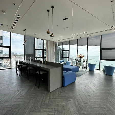 Location With Swimming Pool, Gym, Sauna, Washing Mashine, Fast Internet In Of อพาร์ทเม้น