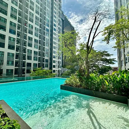 Location With Swimming Pool, Gym, Sauna, Washing Mashine, Fast Internet In Of อพาร์ทเม้น Pattaya