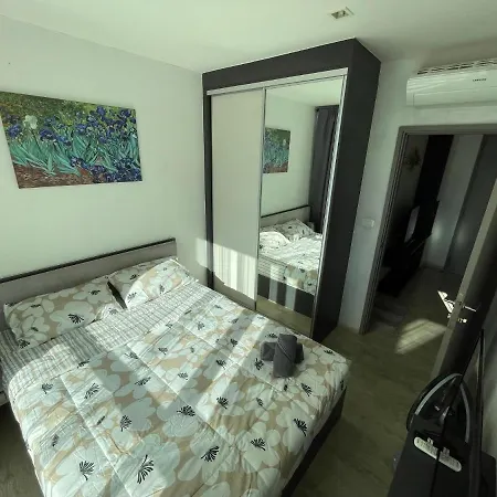 อพาร์ทเม้น Location With Swimming Pool, Gym, Sauna, Washing Mashine, Fast Internet In Of Pattaya