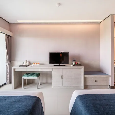 Manhattan - Sha Extra 4*