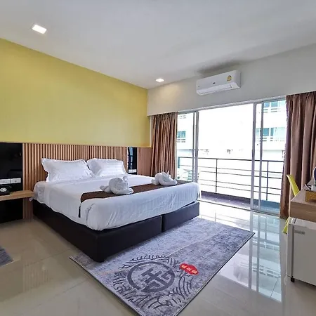 โรงแรม เดอะ โกลเด้น วิล บูติคแอนด์สปา 3*