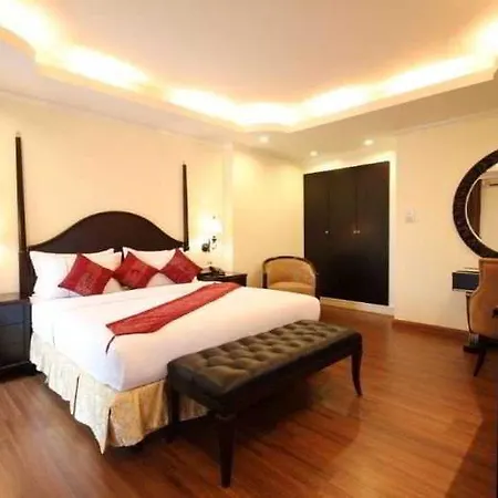 โรงแรม แอลเค รอยัลสวีท Pattaya