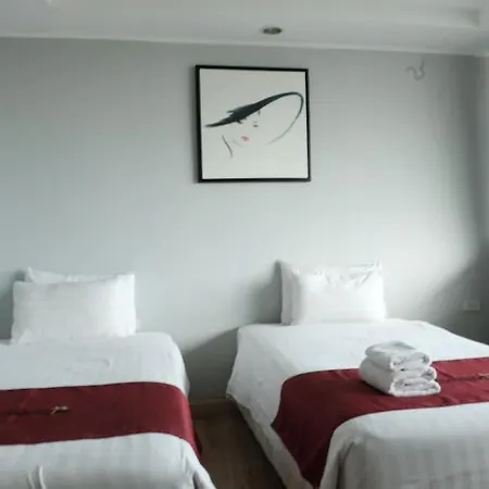 เดอะ บีช ฟร้อนท์ รีสอร์ท, พัทยา โรงแรม 3*
