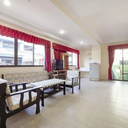 โอโย 75381 โรงแรมบิลลาบอง 2* Pattaya