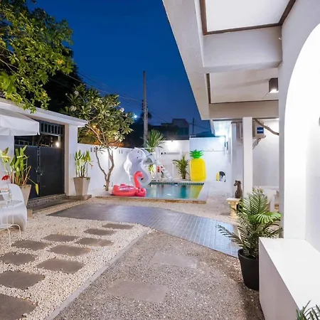Villa Charming House Poolvilla *