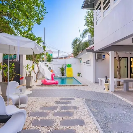 Villa Charming House Poolvilla