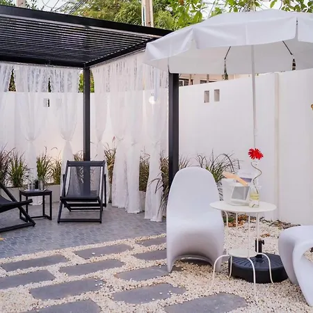 Charming House Poolvilla *