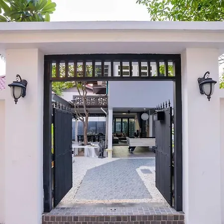 Charming House Poolvilla Pattaya