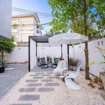 Villa Charming House Poolvilla *