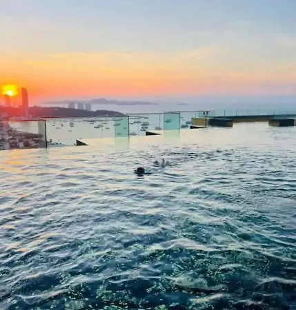 The Edge Seaview Apartment Pattaya