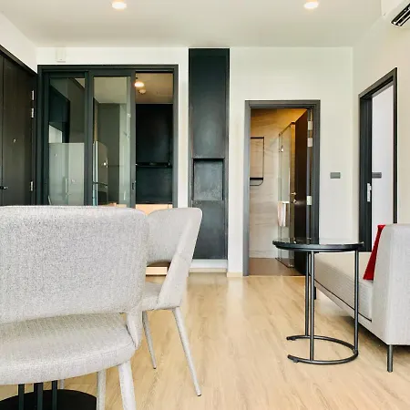 Apartment Edge Luxury 2bedroom High Floor Front Seaview With Balcony & Jacuzzi Pattaya