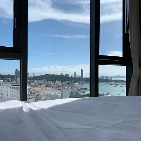 Edge Luxury 2bedroom High Floor Front Seaview With Balcony & Jacuzzi