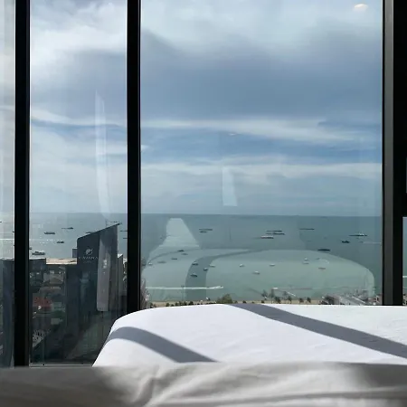 Edge Luxury 2bedroom High Floor Front Seaview With Balcony & Jacuzzi Apartment Pattaya