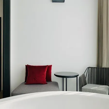 Edge Luxury 2bedroom High Floor Front Seaview With Balcony & Jacuzzi Apartment