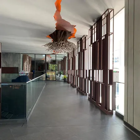 Apartment Edge Luxury 2bedroom High Floor Front Seaview With Balcony & Jacuzzi
