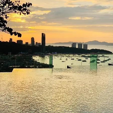Edge Luxury 2bedroom High Floor Front Seaview With Balcony & Jacuzzi * Pattaya