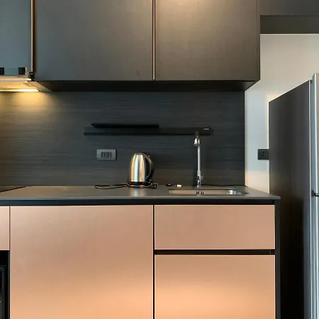 Edge Luxury 2bedroom High Floor Front Seaview With Balcony & Jacuzzi * Pattaya