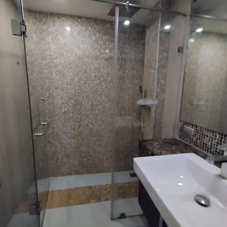 2 Bedrooms Near