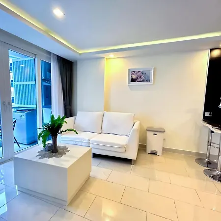 Apartment Grand Avenue *