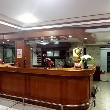 Kingfisher House And Bar บ้านพัก 3*