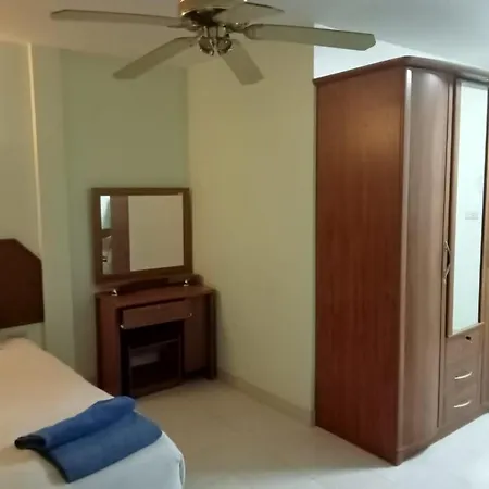 Kingfisher House And Bar Pattaya