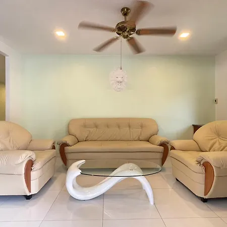 Kouac - House Walking Street 3 Bedrooms Pattaya