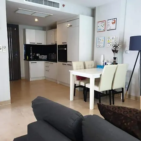 Centara Avenue 2 Bedrooms Pool View อพาร์ทเม้น *
