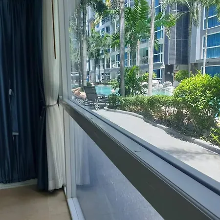 อพาร์ทเม้น Centara Avenue 2 Bedrooms Pool View *