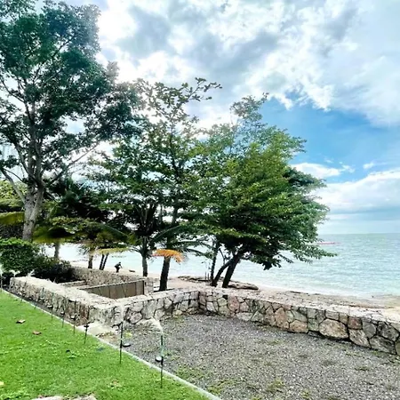 Yizen Beachfront Seaview Villa