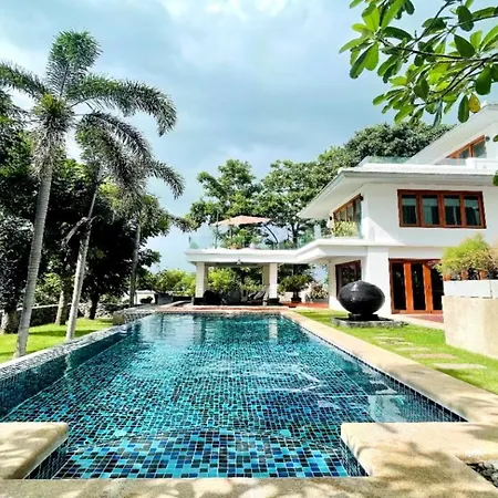 Yizen Beachfront Seaview Villa