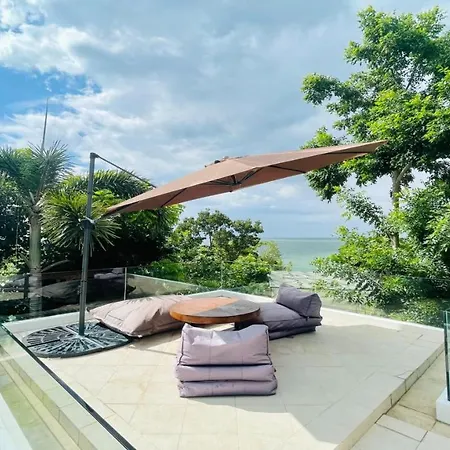 Yizen Beachfront Seaview Pattaya